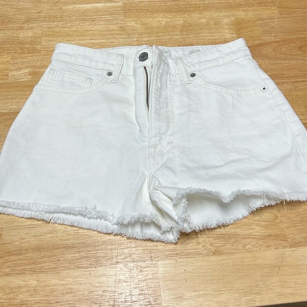 NWOT Lucky Brand white shorts